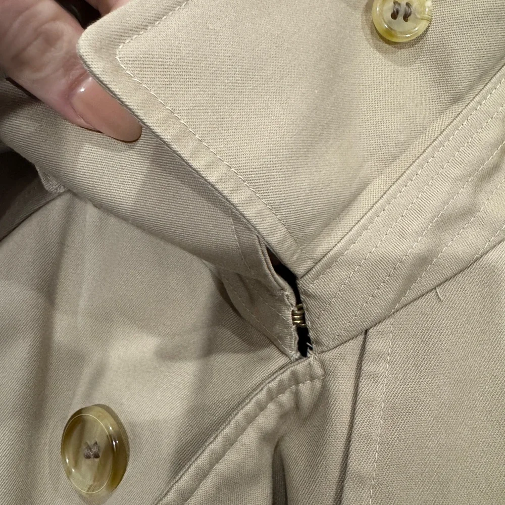 Burberry Vintage Trench - Picture 5 of 16